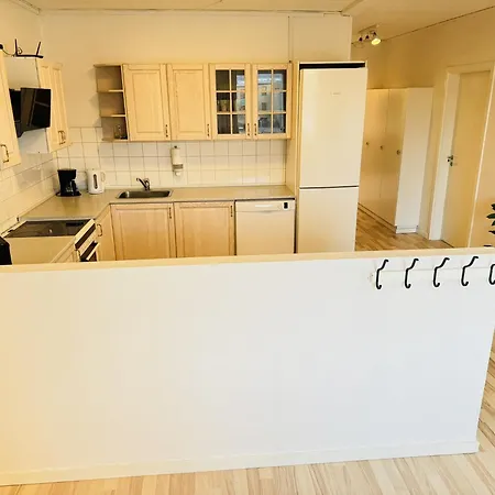 Aday - 4 Bedrooms In * Bronderslev