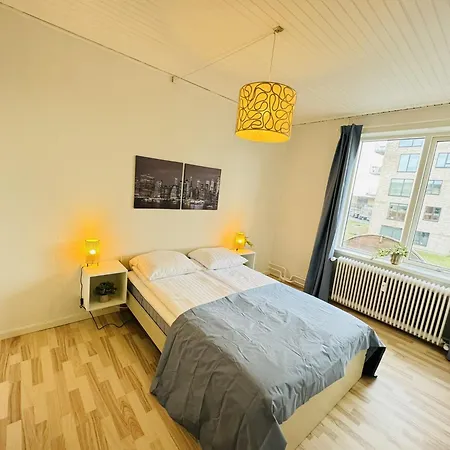 Aday - 4 Bedrooms In Bronderslev