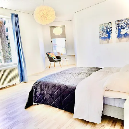 Aday - 4 Bedrooms In Bronderslev
