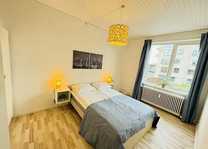 Aday - 4 Bedrooms In Bronderslev