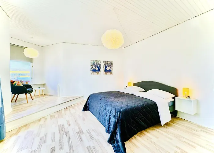 Apartment Aday - 4 Bedrooms In *