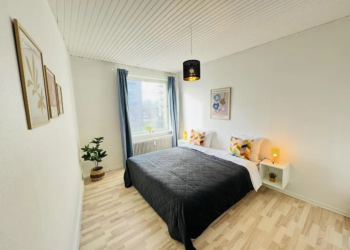 Aday - 4 Bedrooms In *